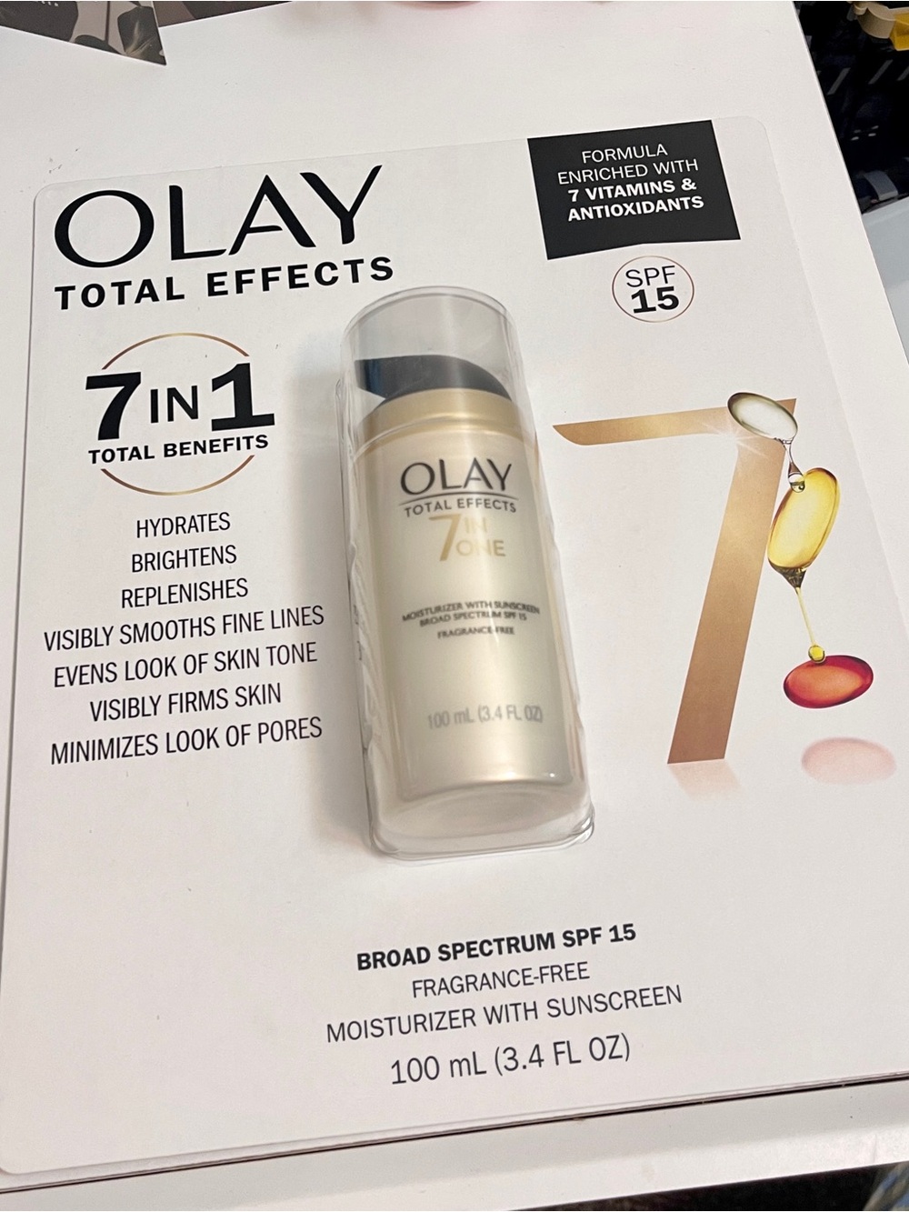 OLAY Total Effects 7-in-1 Daily Moisturizer SPF 15 (Fragrance-Free)